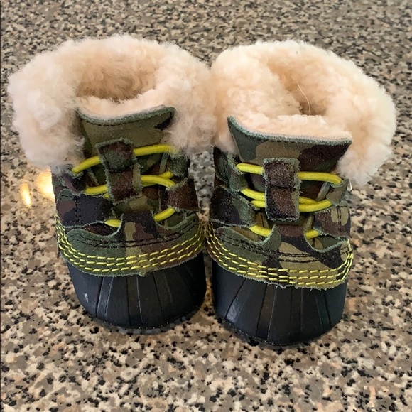 sorel baby booties